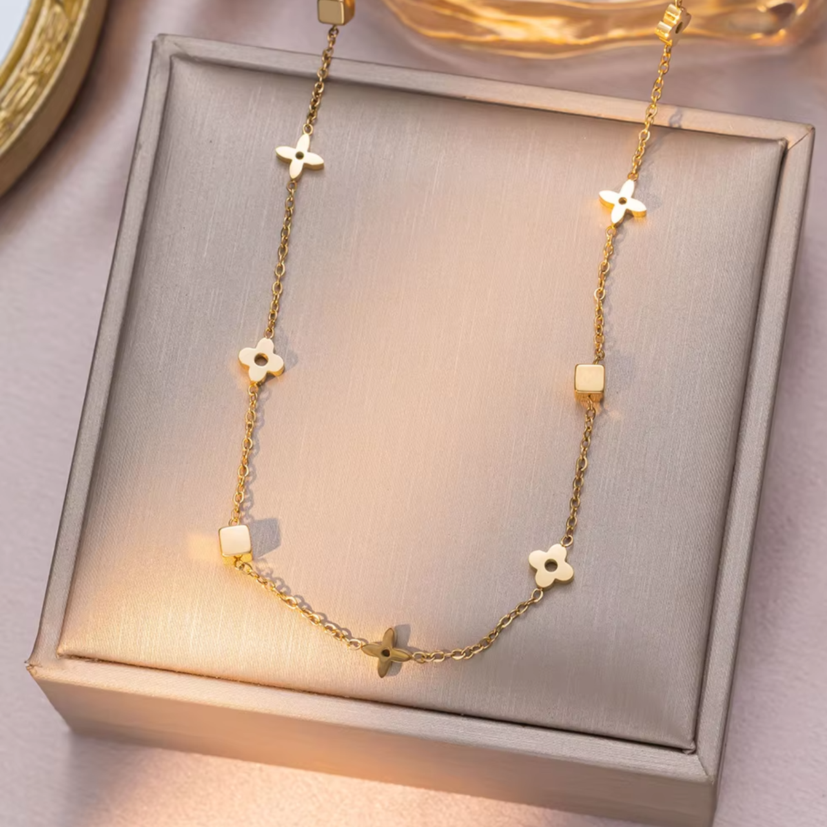 Collana con diamanti Clover