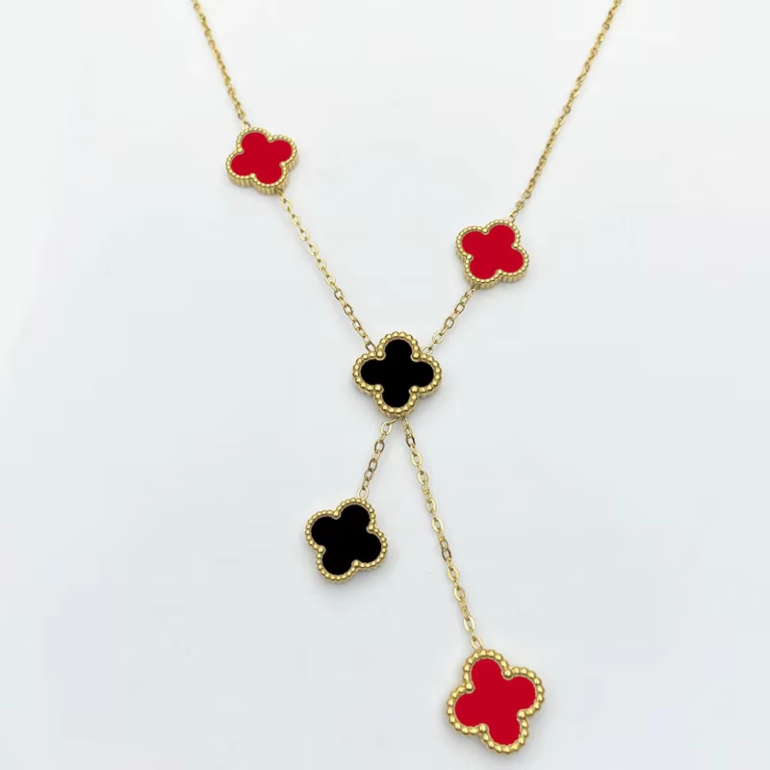 Clover metal necklace