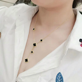 Clover metal necklace