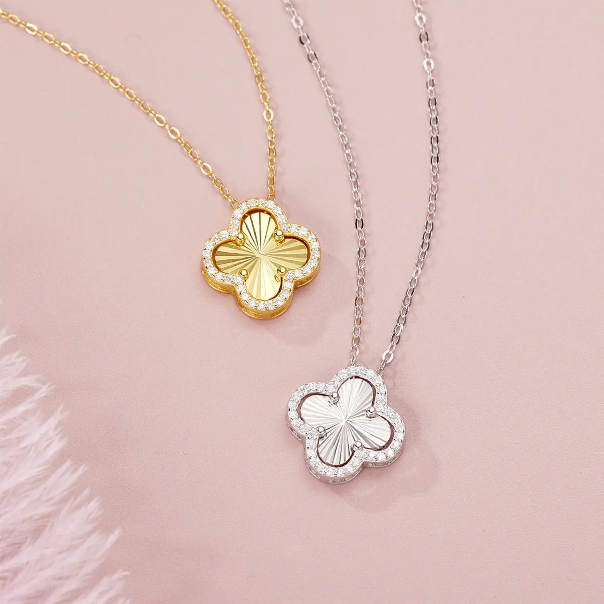 Collana con diamanti Clover