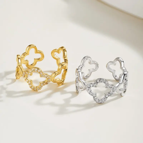 Anello con diamanti a forma di trifoglio
