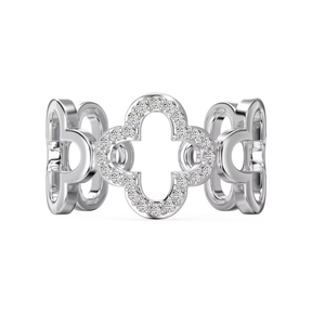 Anello con diamanti a forma di trifoglio