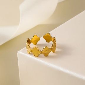 Clover Metal Ring